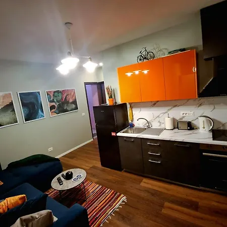 Edea Flat * Tirana